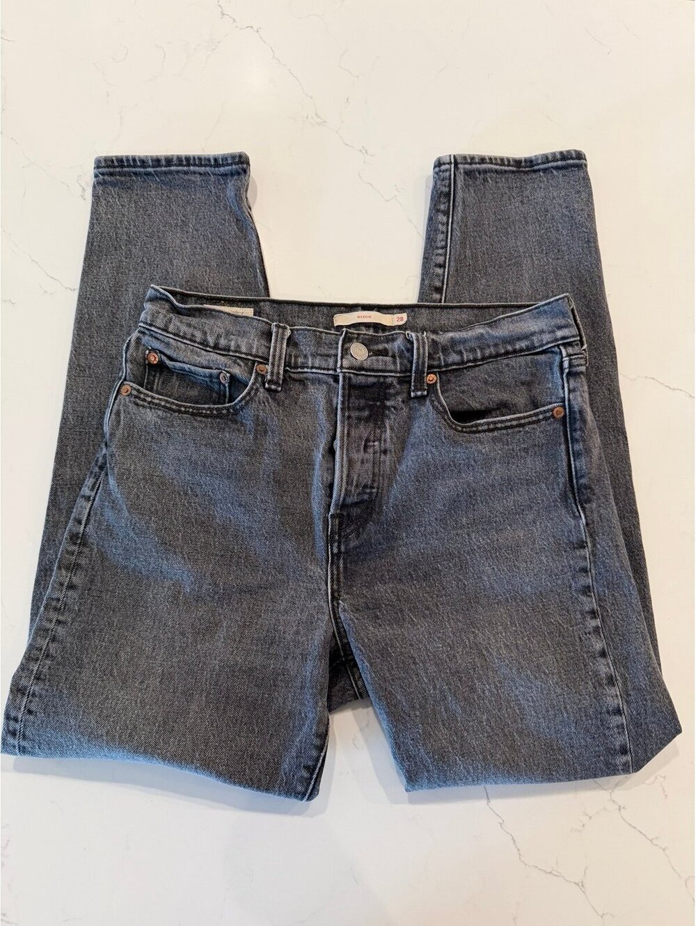 Levis Premium Wedgie Straight Jeans Womens Size 28 x 26 Washed Black Charcoal